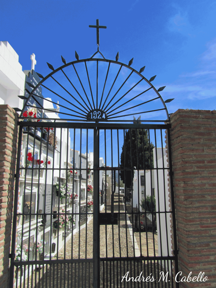 puerta-cementerio
